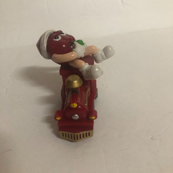 Red M&Ms Christmas Train Locomotive - Picture 4 of 6